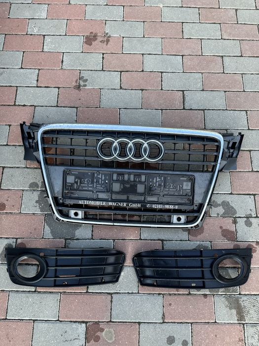 Grila centrala, proiectoare. Audi a4 b8