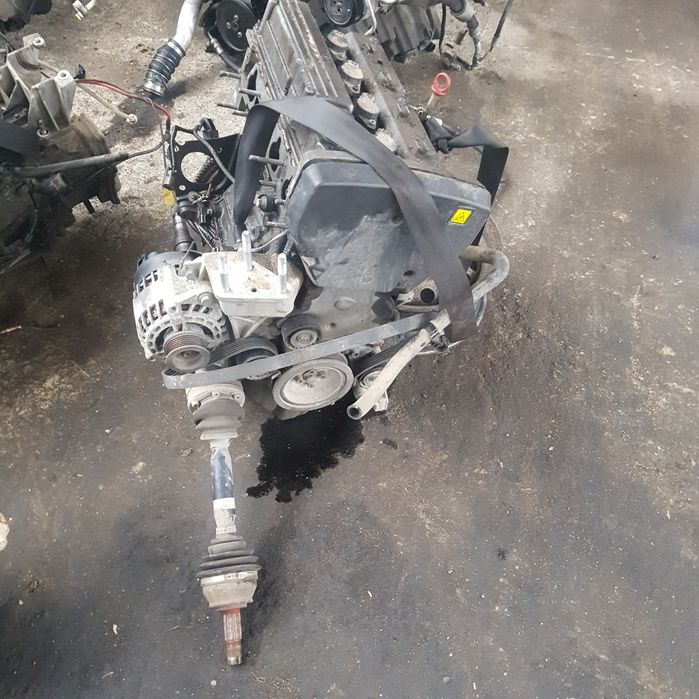 Щора и кора багажник за фиата стило