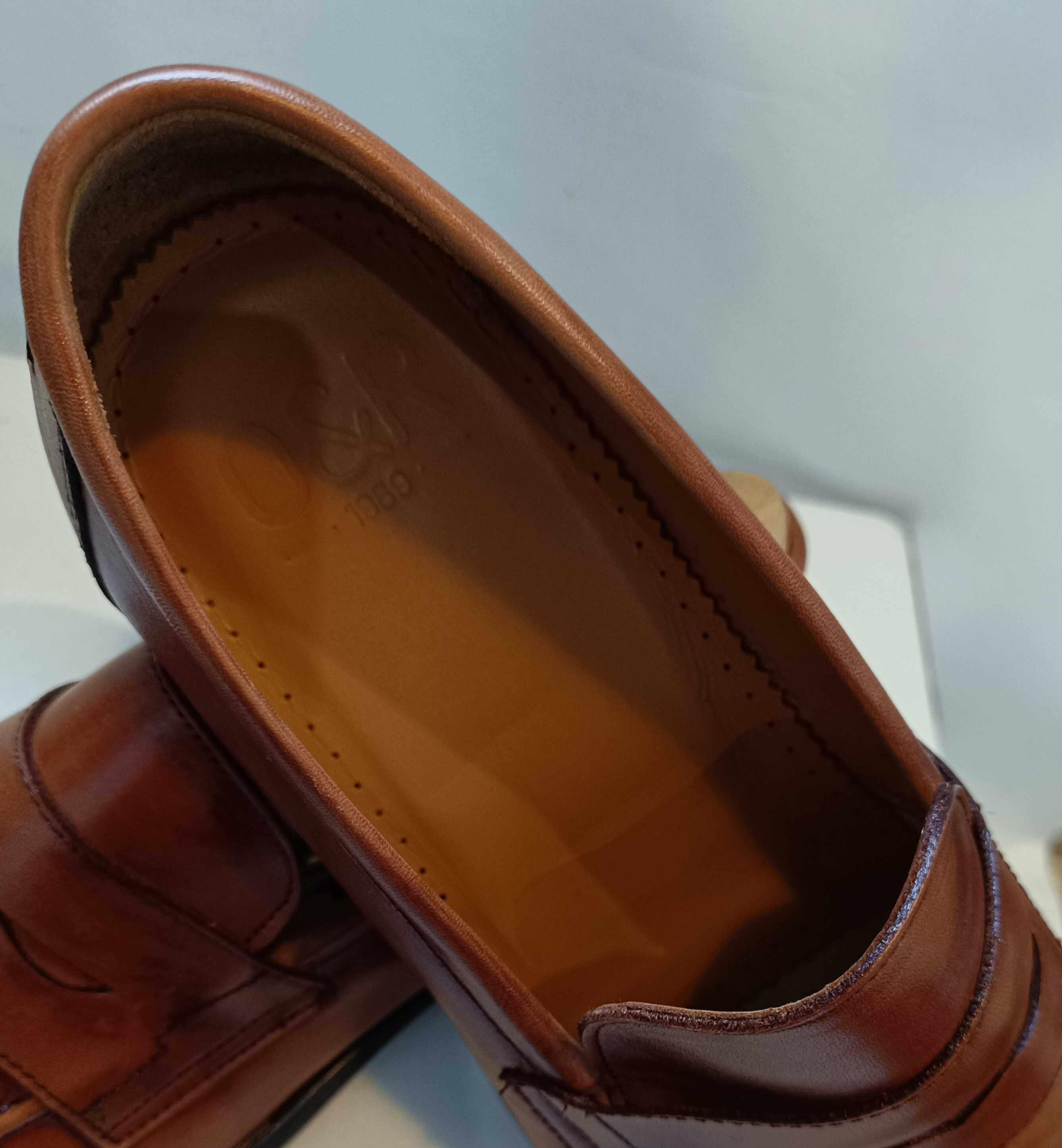 Pantofi loafer 43 43.5 lucrati manual Austin Reed NOI piele naturala