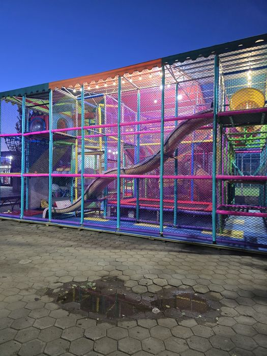 ЛАБИРИНТ   игрой аттракцион