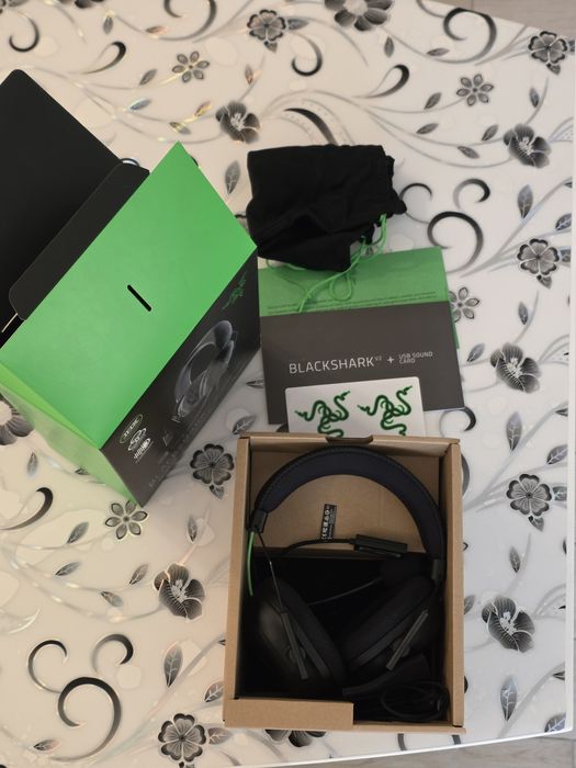 Căsti Razer Blackshark V2 + USB Sound Card