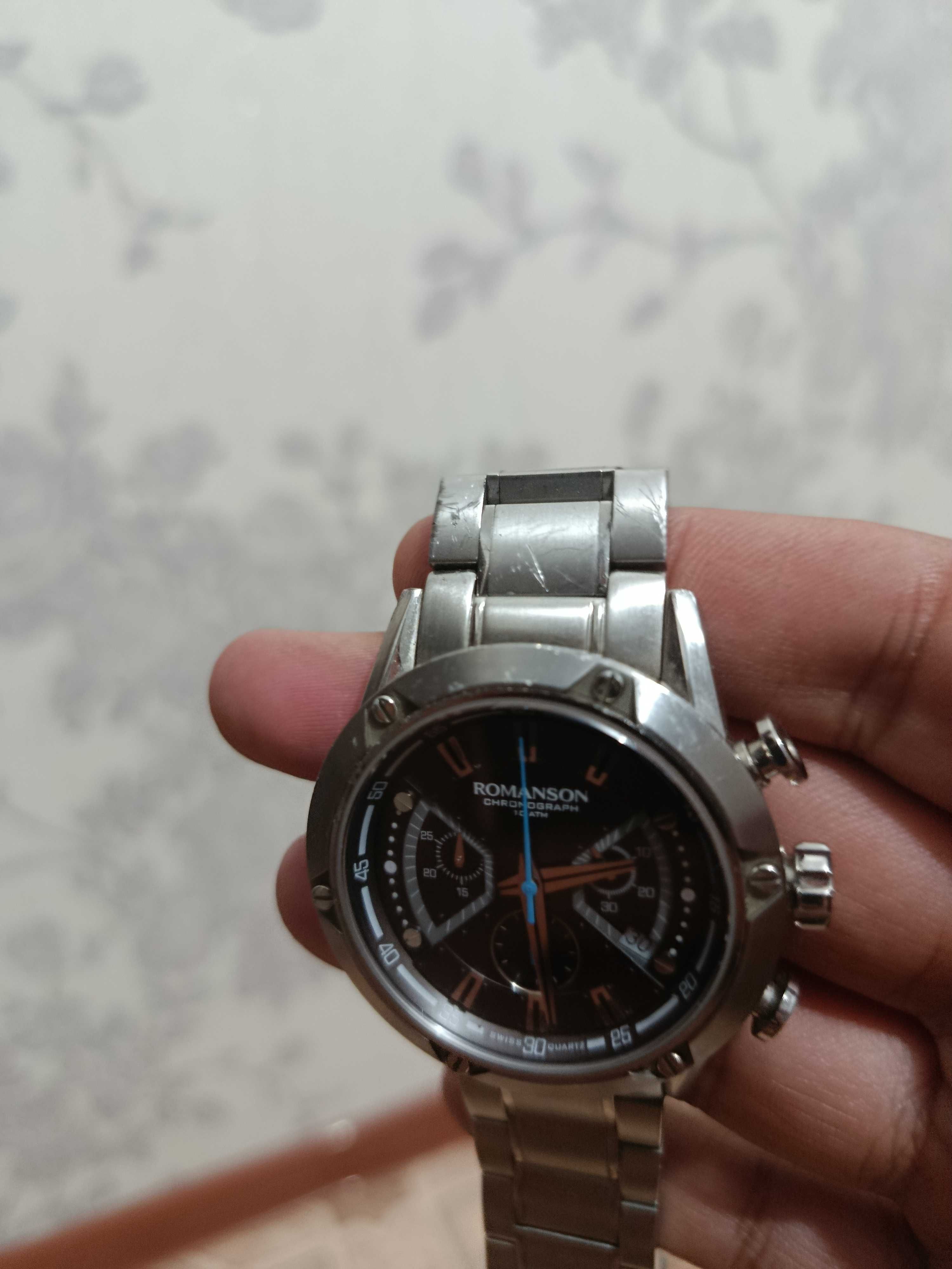 Продаются часы Romanson AM3212HM