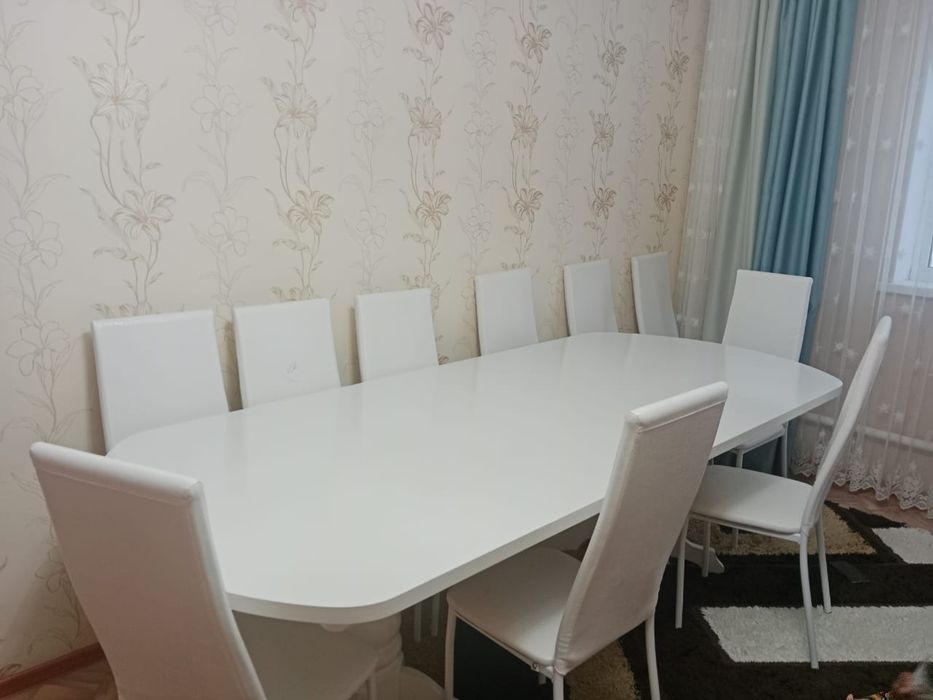 Стол ,стулясымен сатылады