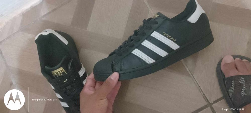 Adidas super star sănt aproape noi originali 100 la 100