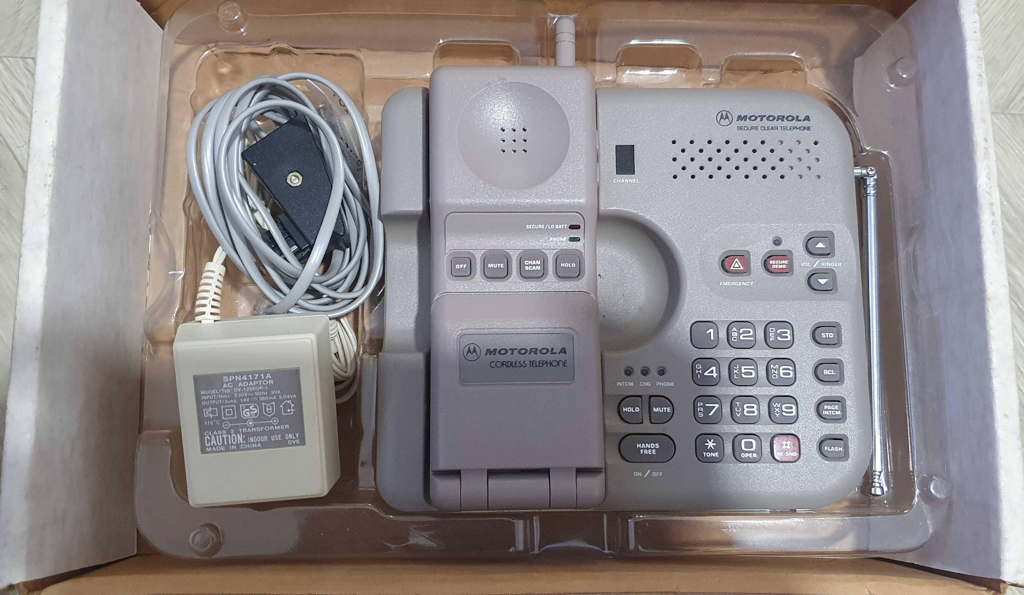 Telefon Motorola 550 din 1995