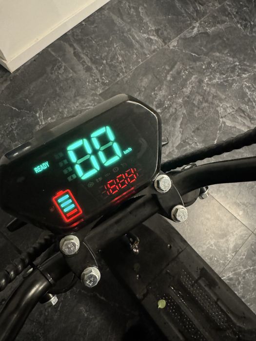 Vand/Schimb Scuter electric harley 2000w