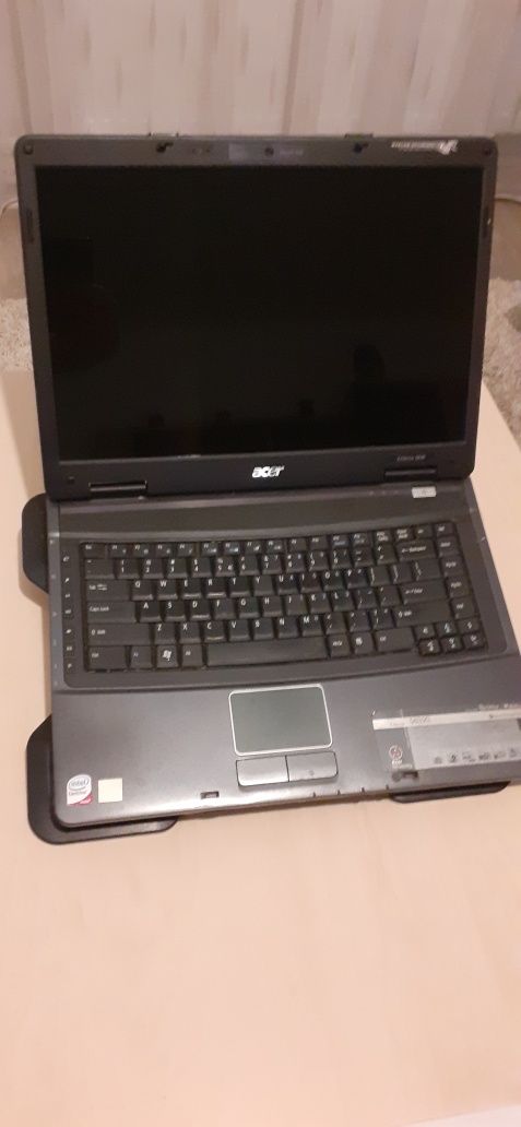 Se vinde Laptop acer