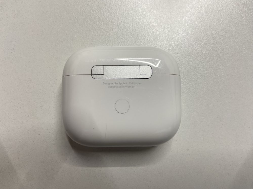 Наушники AirPods 3 Lightning зарядка