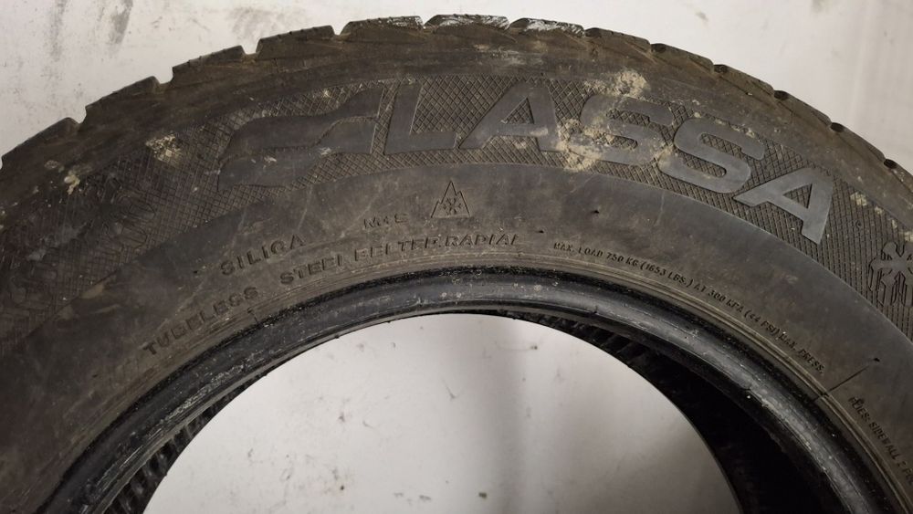 Anvelope,  cauciucuri de iarna Duster 215 65 16