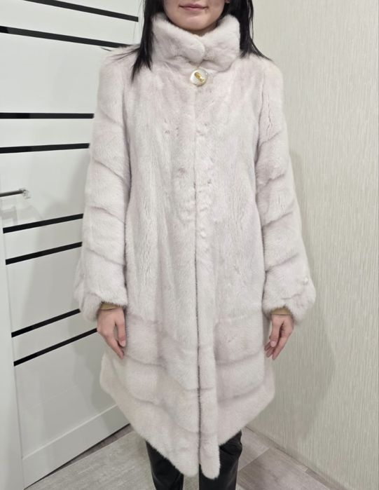 Продам белую шубу