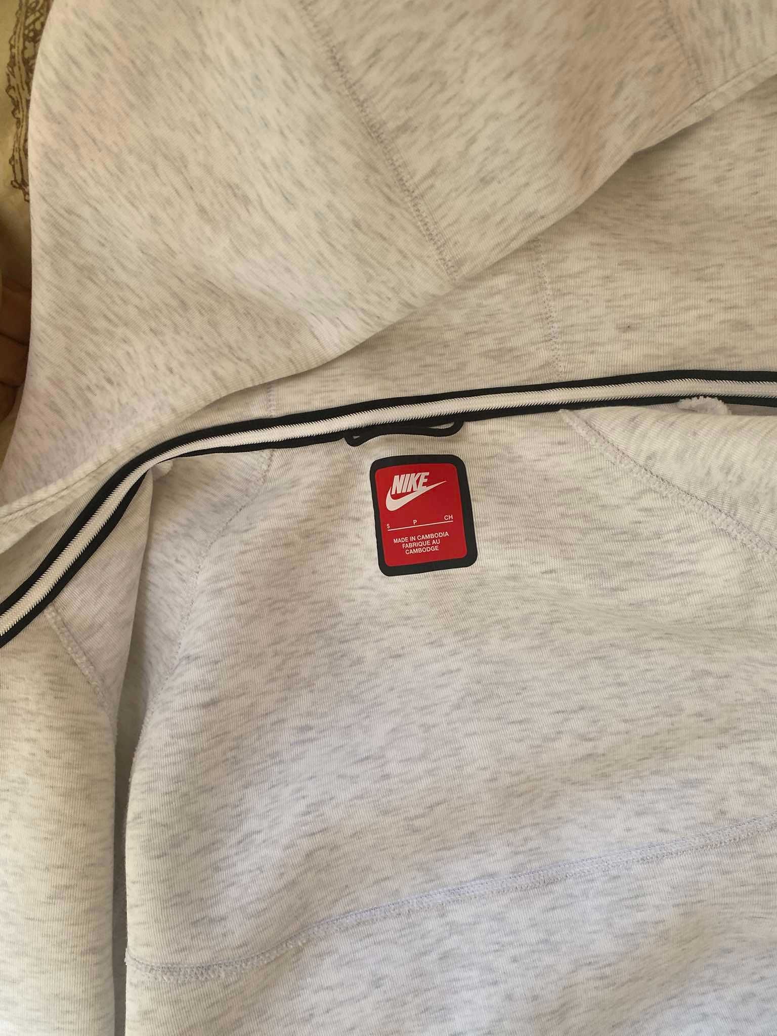Nike Tech Fleece