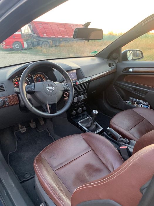 Opel Astra H GTC 1.6 benzină – 2007 – Full Option