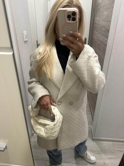 Палто Guess букле