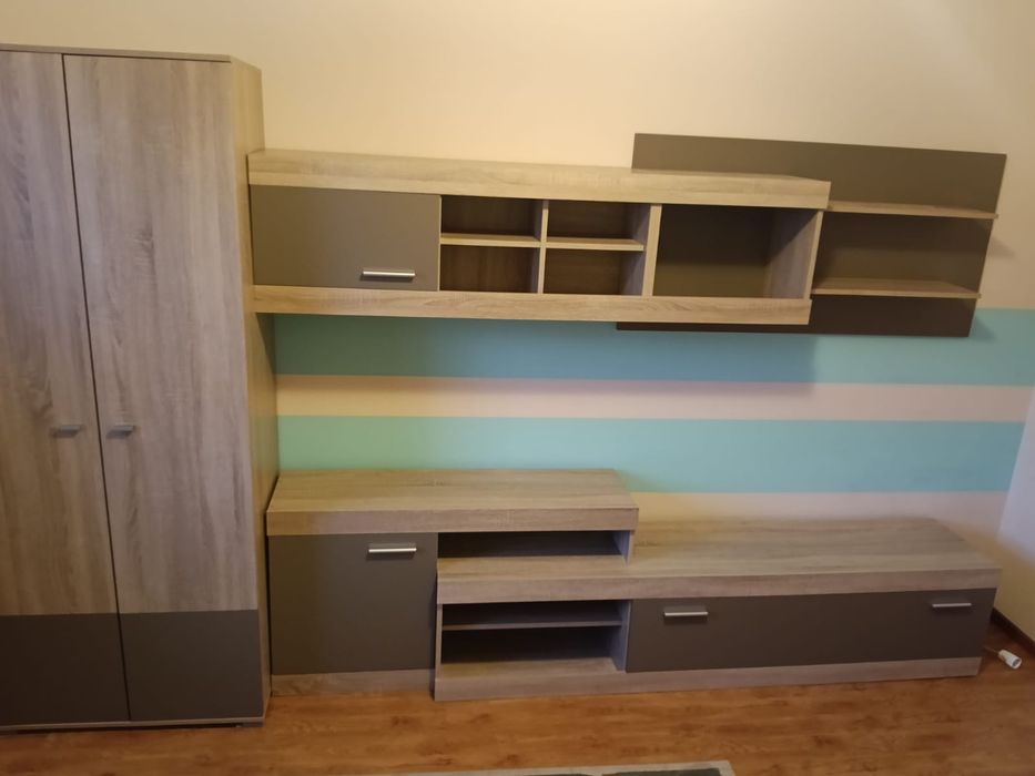 Mobila living cu dulap doua usi