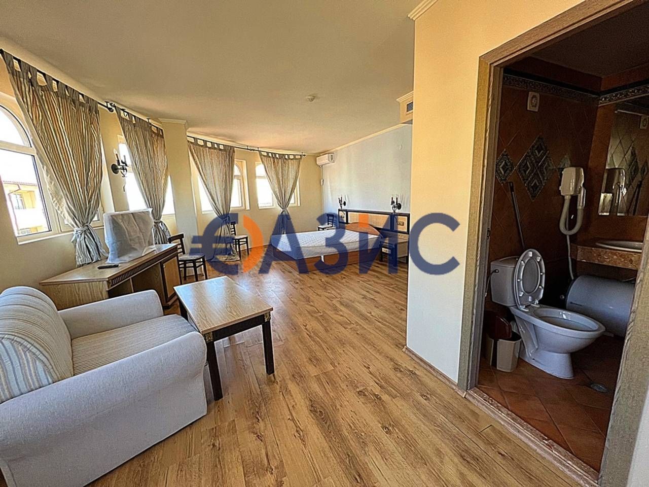 Продава се Едностаен апартамент в к.к. Елените - 58 кв.м за 799 €/кв.м - Снимка #9