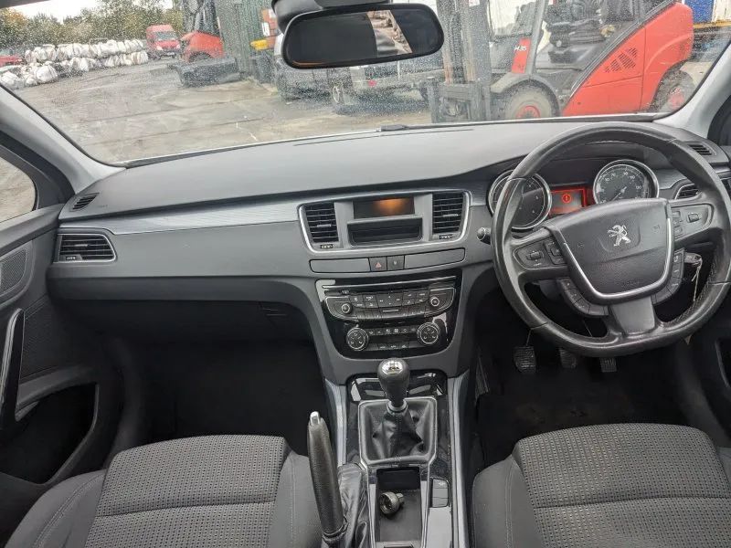 Dezmembrari / Dezmembrez Peugeot 508 2.0 HDI RHF cut. JR5 2010-2018