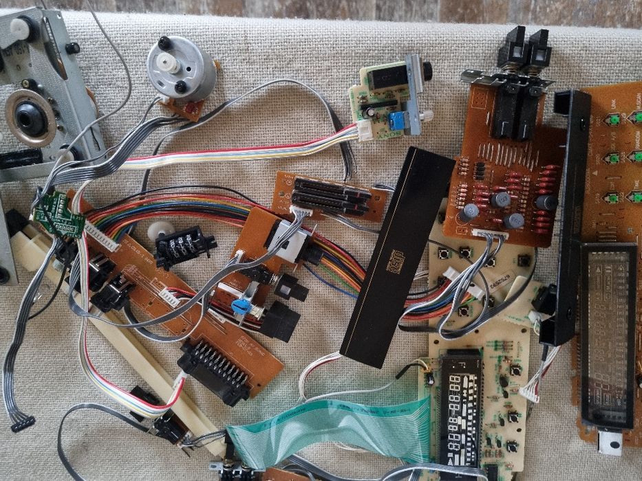 Pachet dif placi componente Technics,motorase, etc. Impecabile.