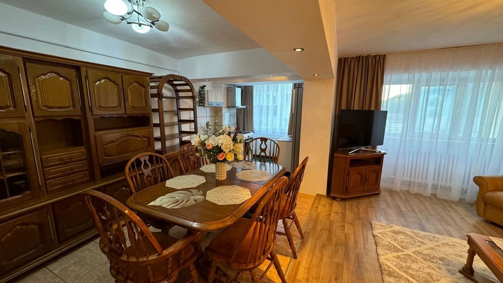 Închiriez apartament 3 camere