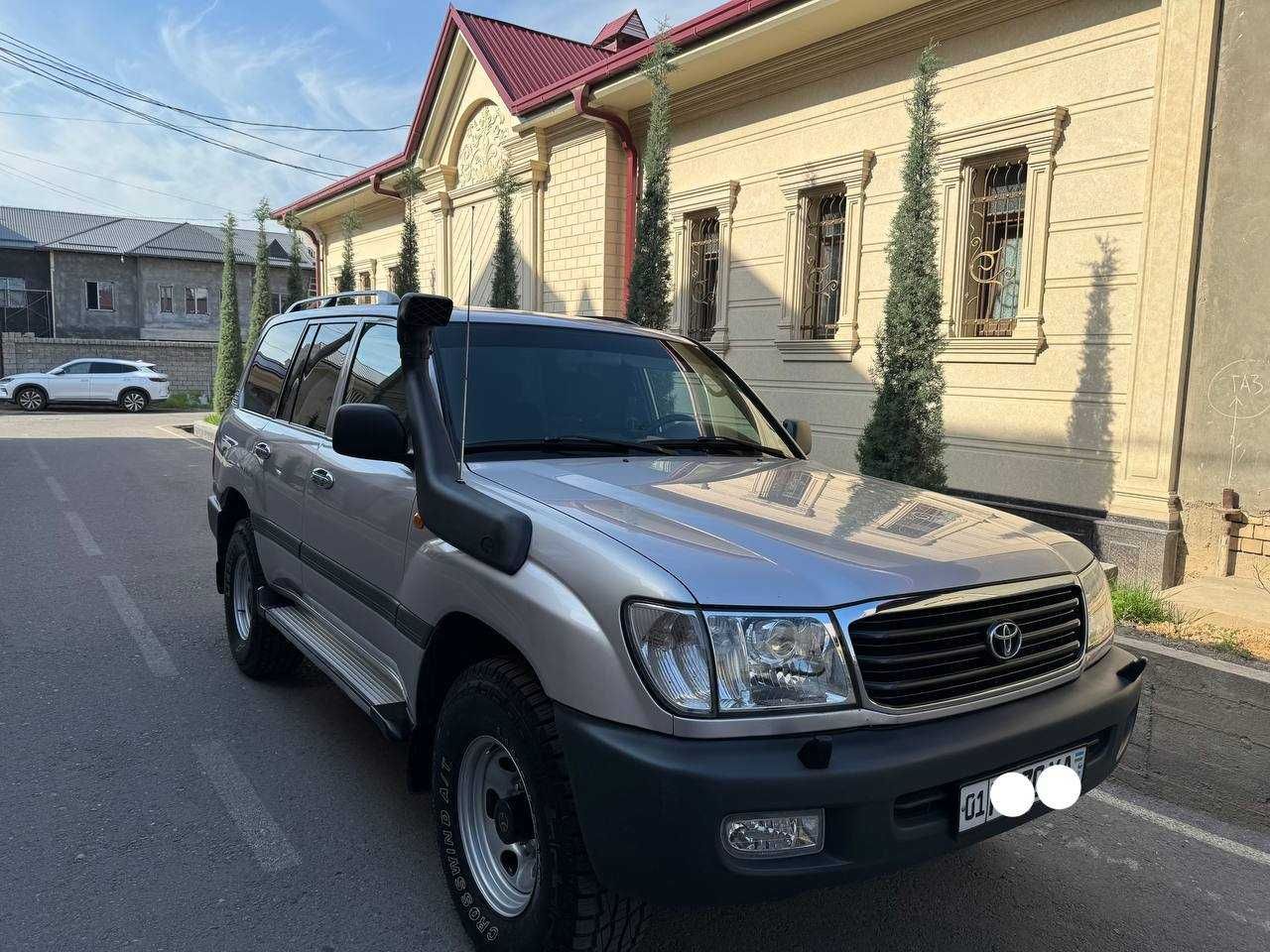 Tayota Land Cruiser 105