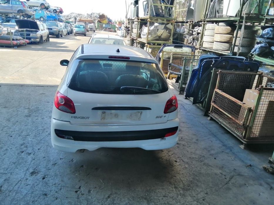 Peugeot 206+ 1.6 hdi 2010/Пежо 206+ на части