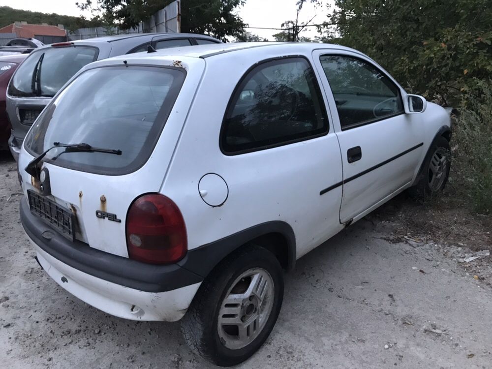 Opel Corsa 1.2 45кс 1998г На Части