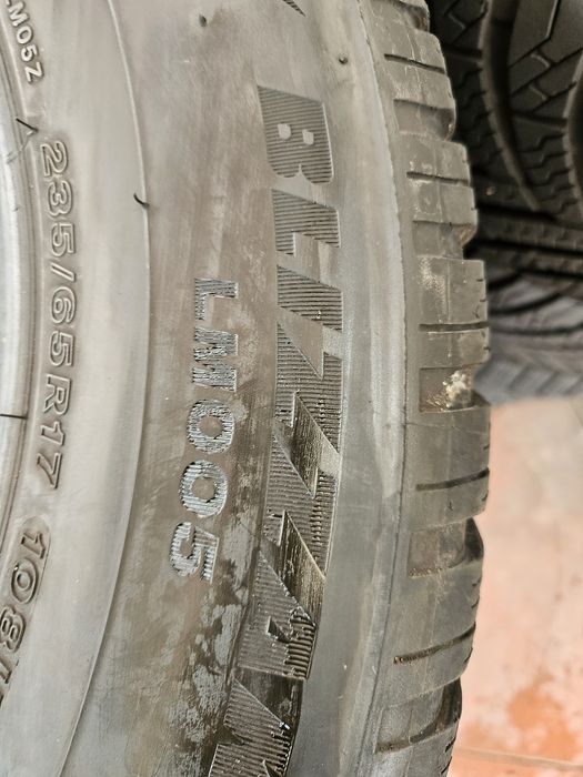 Гуми 235/65/17 дот19