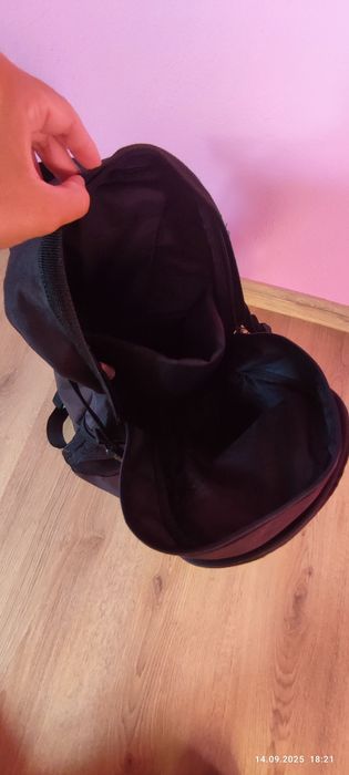Черна раница на Adidas