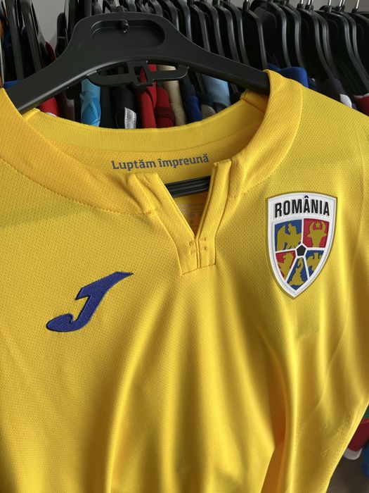 Tricou de fotbal nationala de fotbal a Romaniei marime M cu eticheta