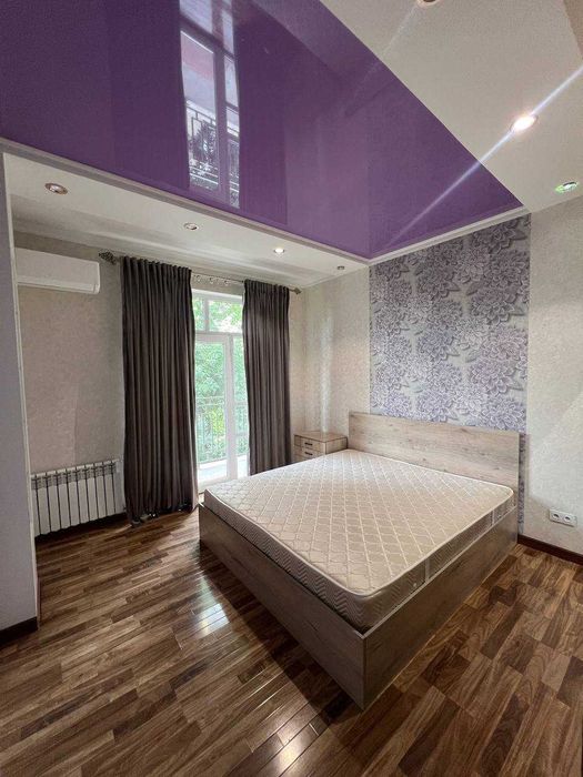 Сдаётся Хорошая квартира на базар Кадышева 827*