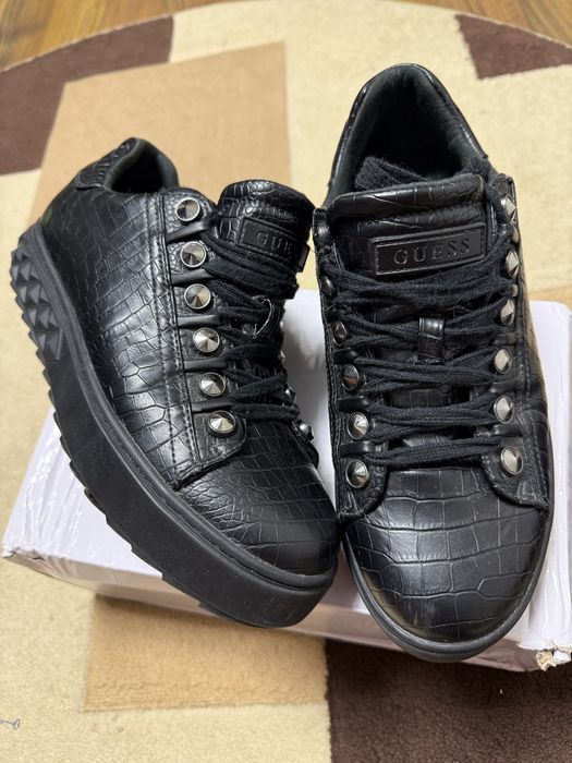 Tenesi piele Guess  (26 cm)