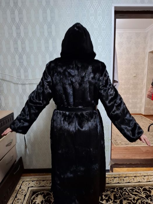 Продам норковую шубу