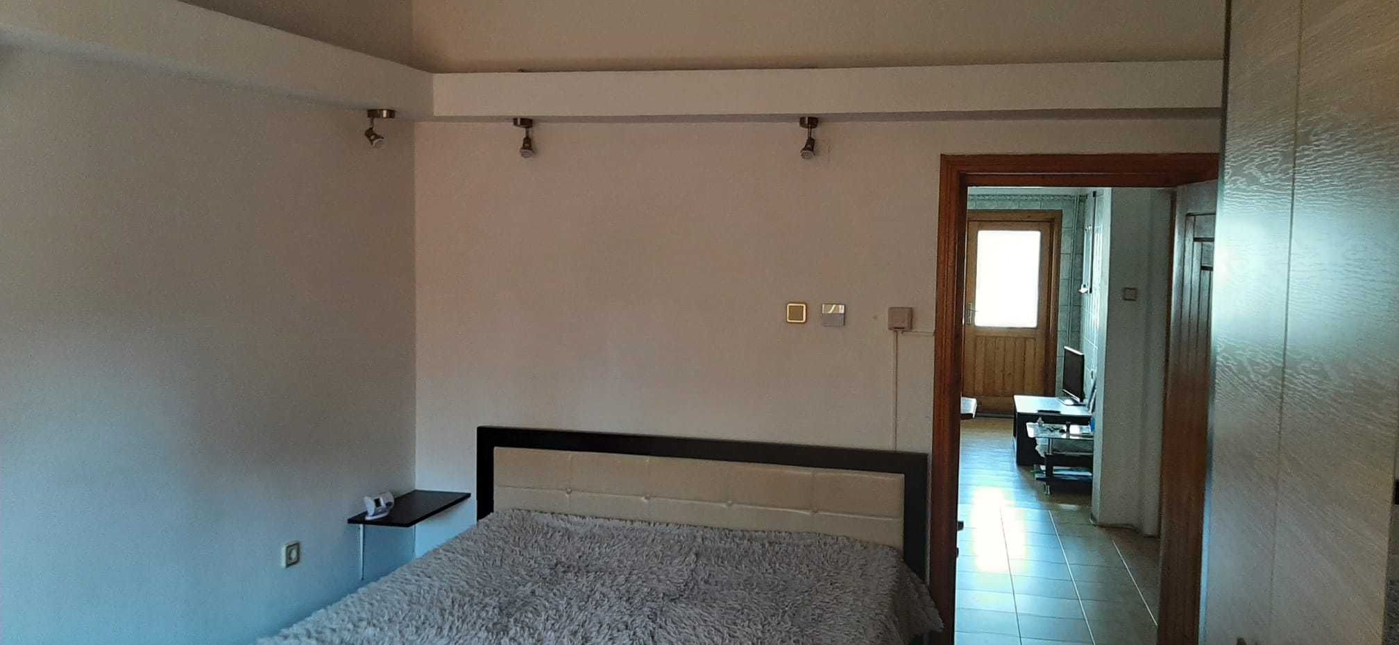 Vand Mobila cu casa Grivitei Braila