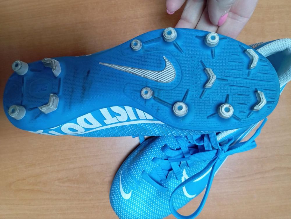 Детски бутонки Nike