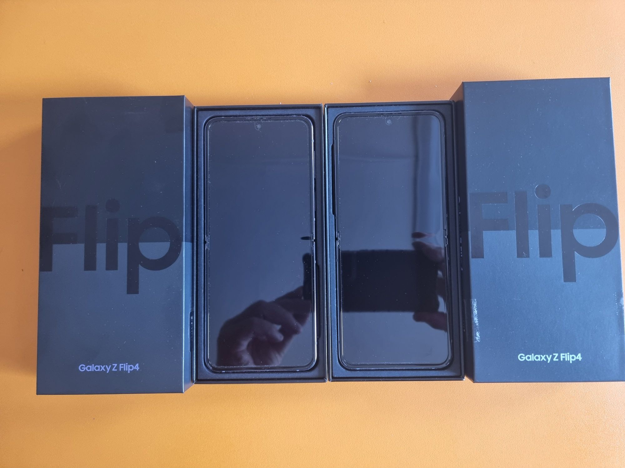 Samsung Z Flip 4 5G 5125gb Dual Sim, Black open box garantie 2 ani