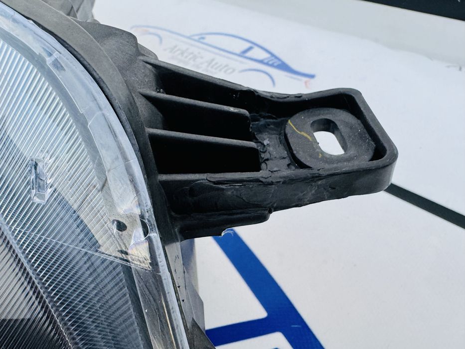 Far dreapta led Ford Kuga dupa 2020 cod LV4B-13W029-AL