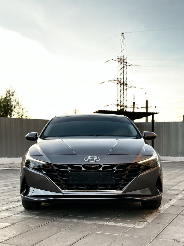 Продается  ELANTRA  2023 года