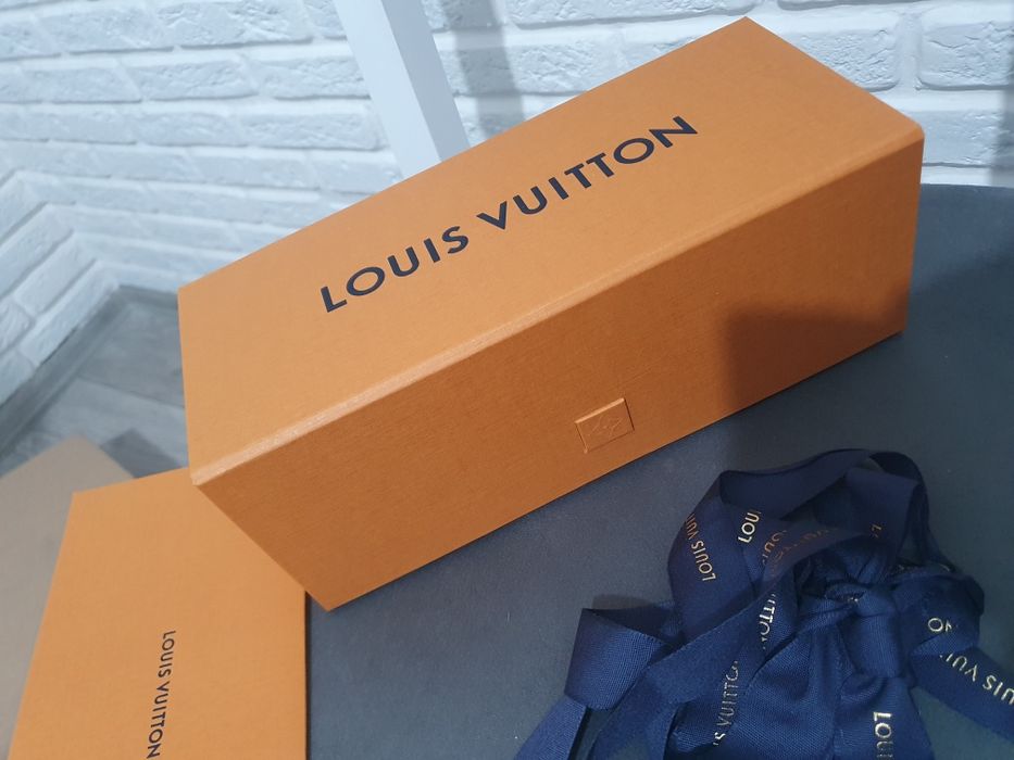 Оригинален  парфюм и опаковка  Louis Vuitton L'immensite 2 ml