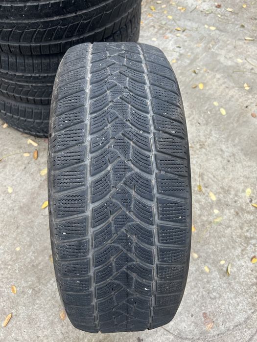 Anvelope iarna 235/60/R18