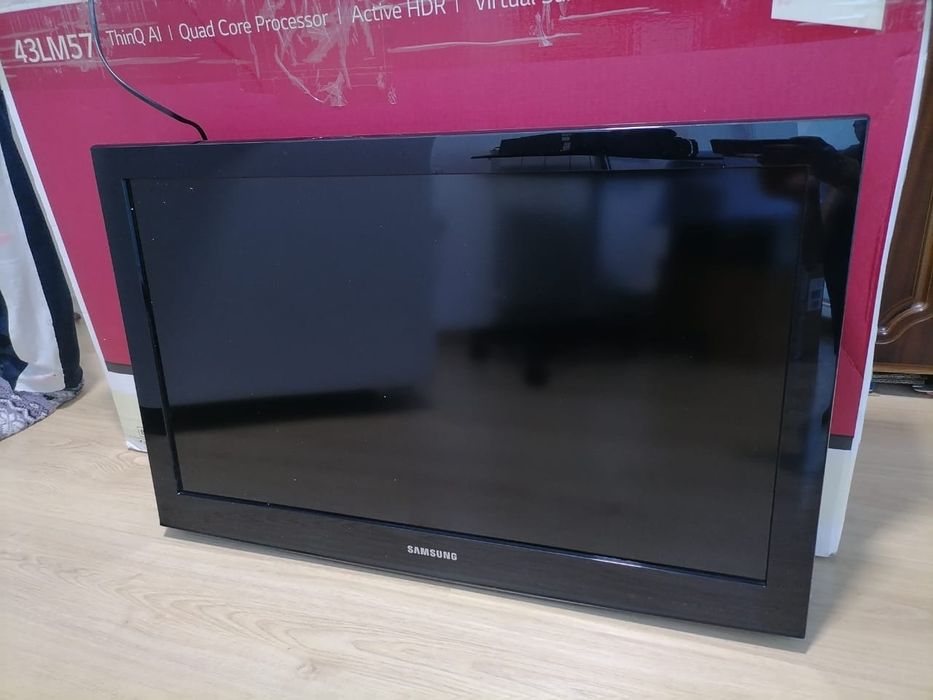 Продам телевизор Samsung в хорошем состоянии