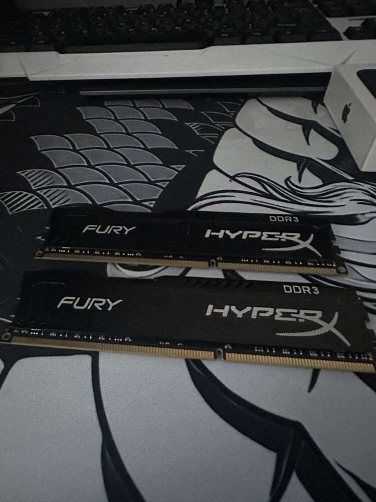 Продам оперативную память HyperX 2x8GB DDR3 1600MHz