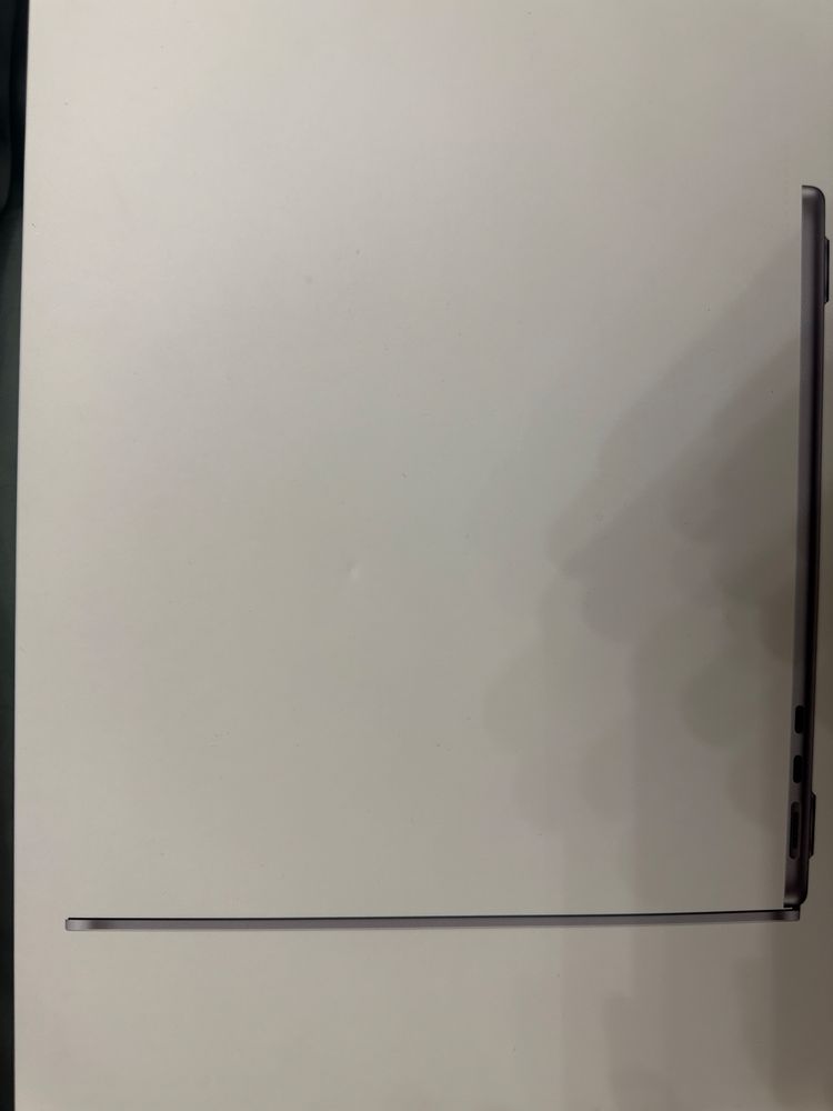 13-inch MacBook Air с Apple M2 чипом 8 GB оперативка 256 GB SSD