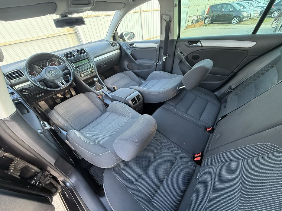 VW GOLF 6 1.6 tdi* 105 cp* 2011* IMPECABIL!!!