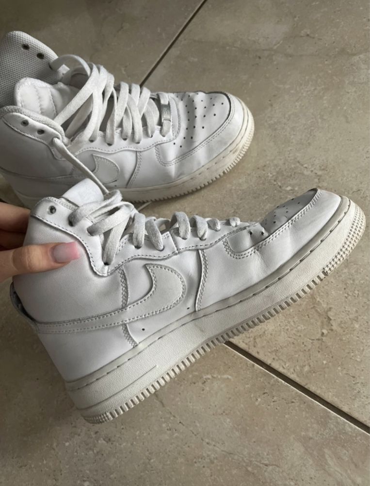 Af 1 High , stare buna