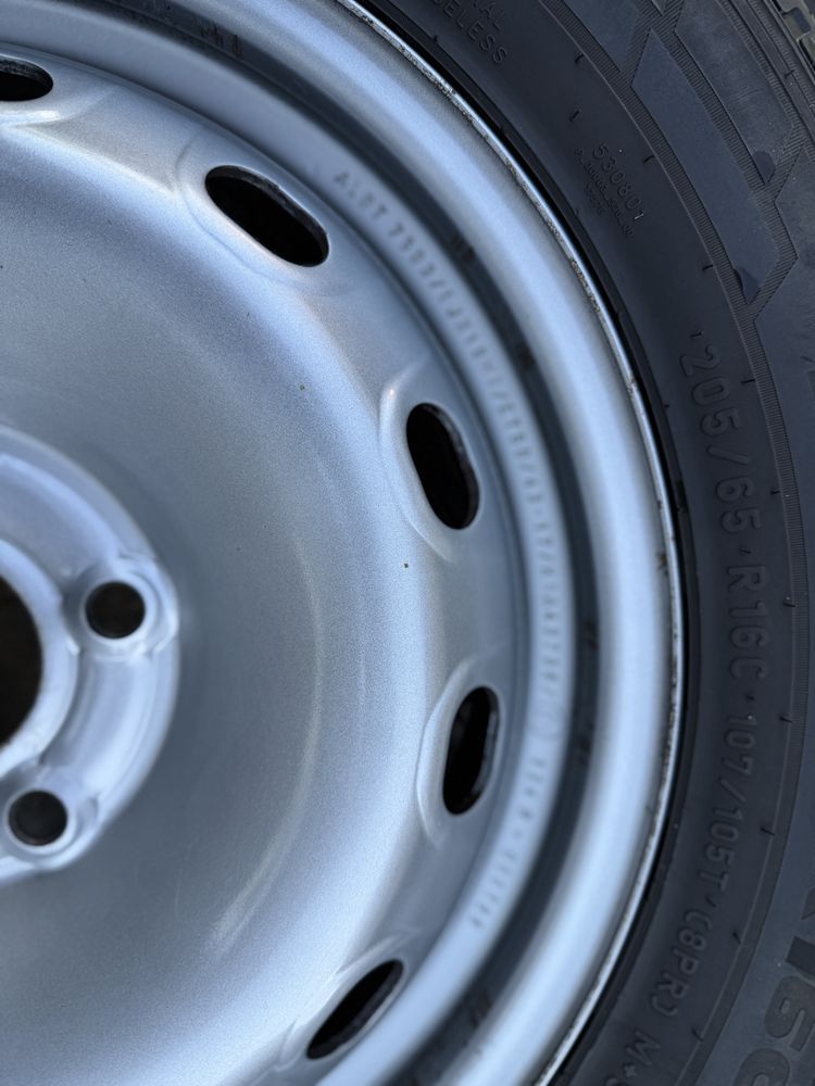 Джанти с гуми за бус 205/65 R16C – 5x114.3