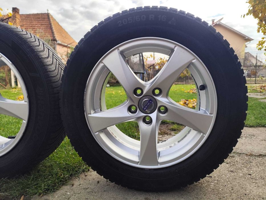 Jante Volvo 16 Anvelope M+S