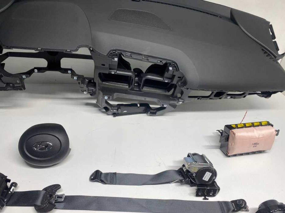 Hyundai BAYON plansa de bord - kit airbag - set centuri de siguranta