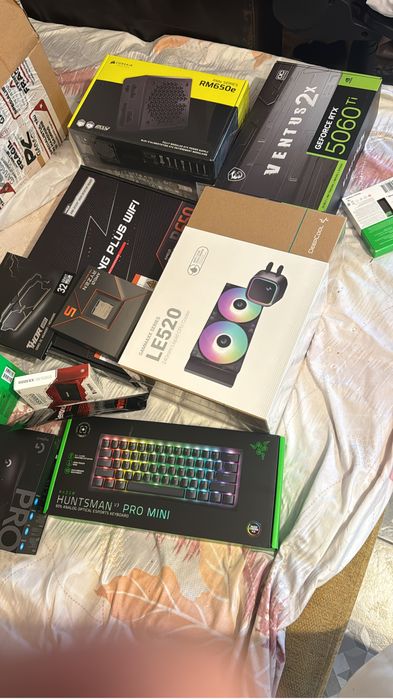 Vand pc gaming + monitor .