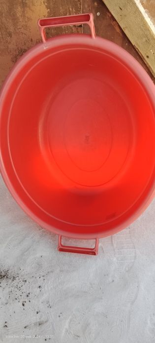 Продам ванну пластиковую