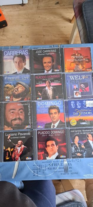 12 диска/CD с Pavarotti , Domingo , Carreras