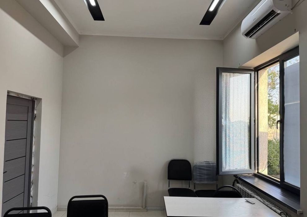 18м² метро Туркистан с мебелью